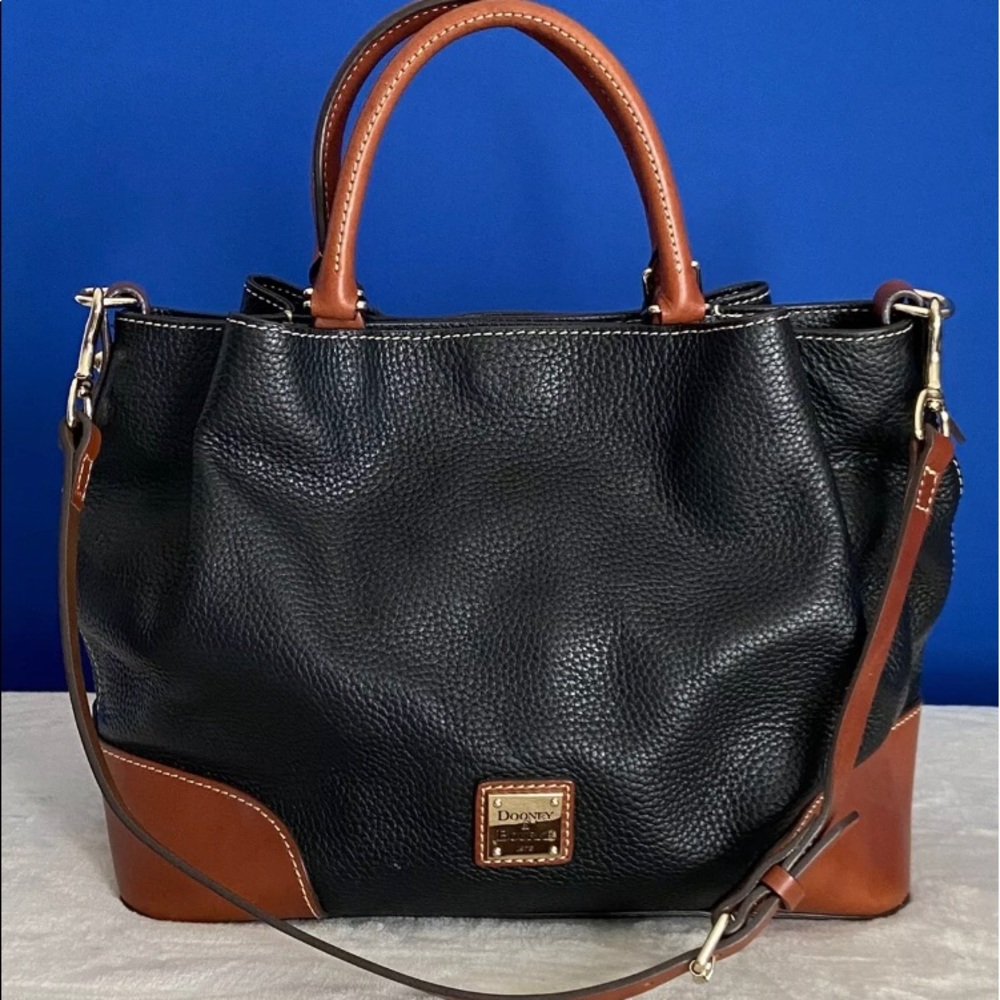 Authentic Dooney and Bourke Black Pebbled Grain Leather Brenna Bag NWT!
